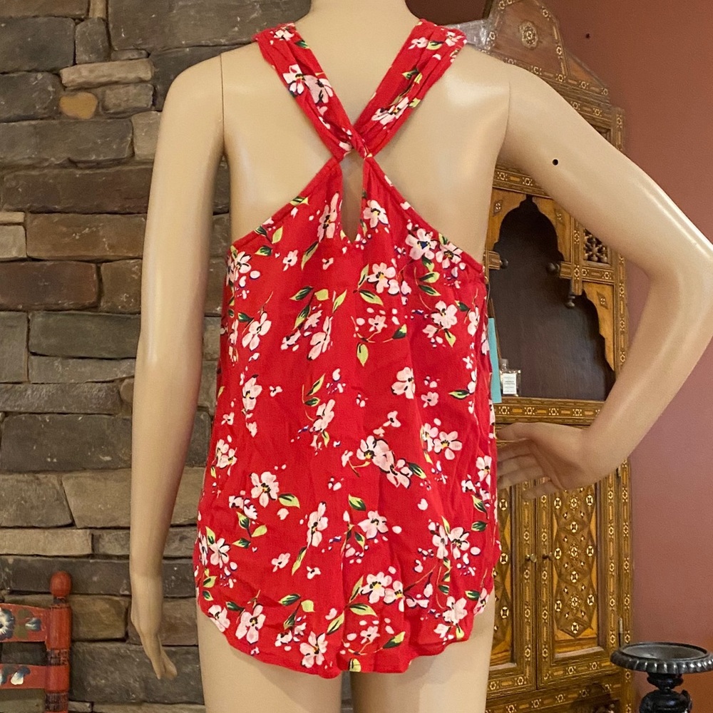 Abound Red Floral Tank❤️ - Picture 2 of 8